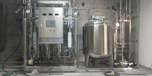 江苏客户200L多效蒸馏水机安装完成！