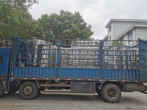 1t/h纯化水设备，500L的多效蒸馏水，发往江西客户！