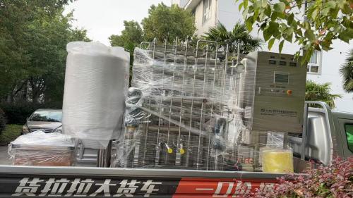 纯化水设备装车中，发往江西客户！！！