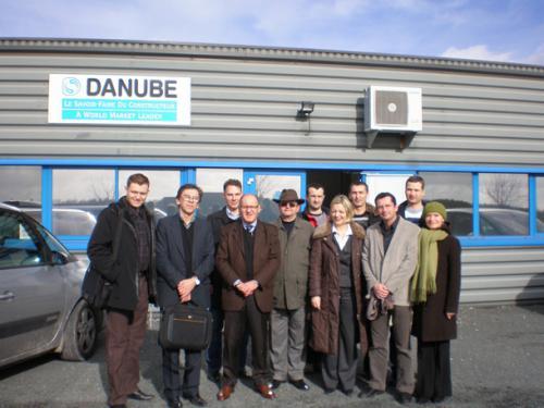 法国DANUBE(多瑙河）制药厂无尘式洗涤设备简介